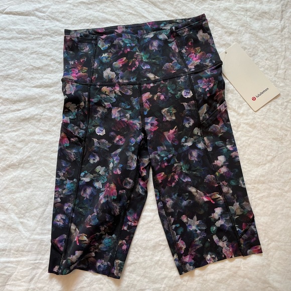 Lululemon Fast and Free Highrise Short 10” - Picture 1 of 2